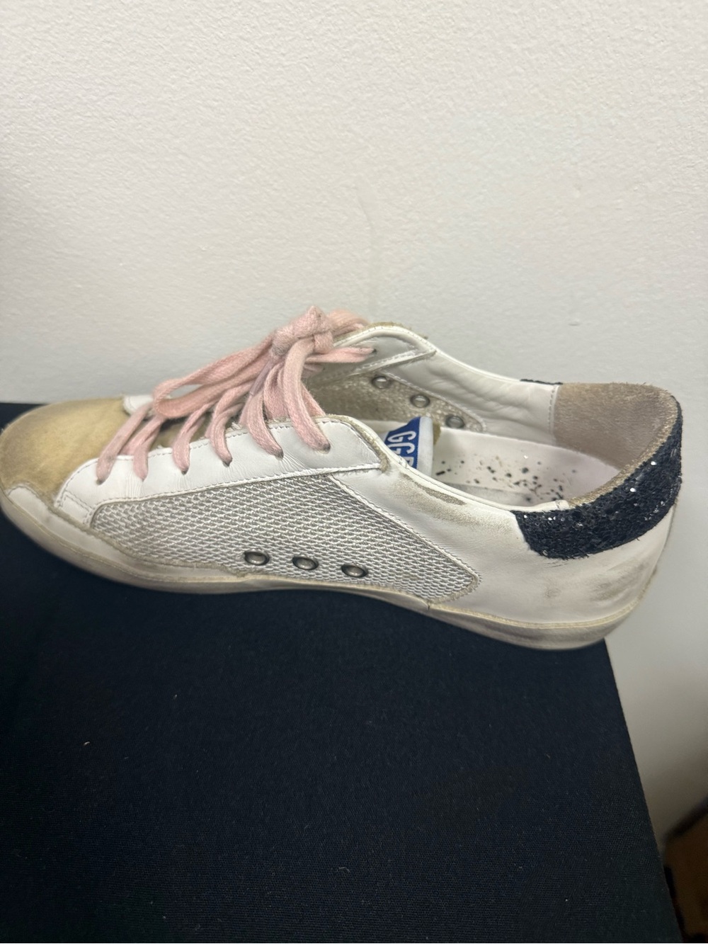Golden Goose White Leather Low-Top Sneakers with Pink Laces and Leopard Star - Picture 4 of 11